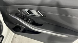 2019 (69) BMW 3 SERIES 320i M Sport 4dr Step Auto 4947339