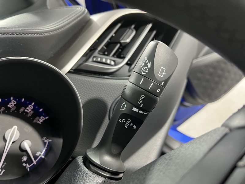 2019 (19) TOYOTA C-HR 1.8 Hybrid Dynamic 5dr CVT 4942859