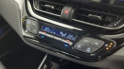 2019 (19) TOYOTA C-HR 1.8 Hybrid Dynamic 5dr CVT 4942865