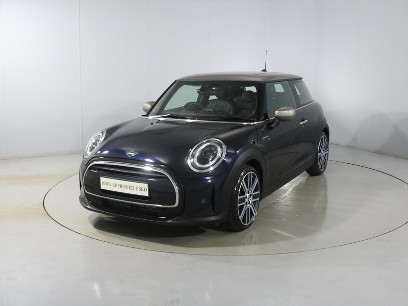 2022 (72) MINI HATCHBACK 1.5 Cooper Exclusive 3dr Auto 4961014
