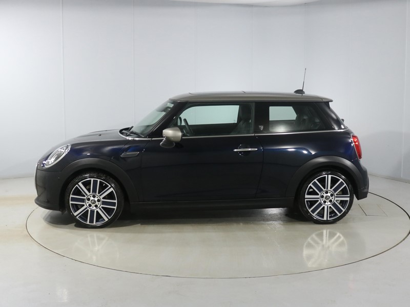 2022 (72) MINI HATCHBACK 1.5 Cooper Exclusive 3dr Auto 4961016