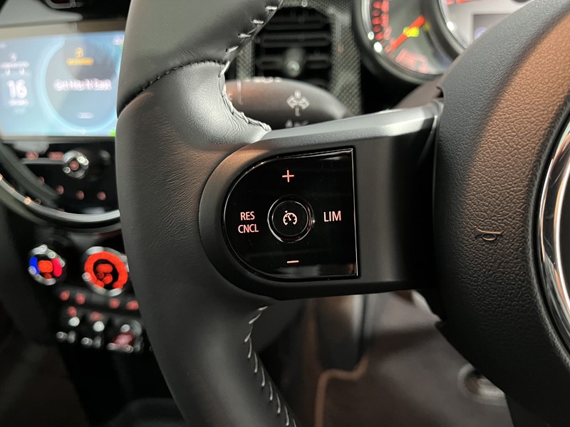 2022 (72) MINI HATCHBACK 1.5 Cooper Exclusive 3dr Auto 4960996