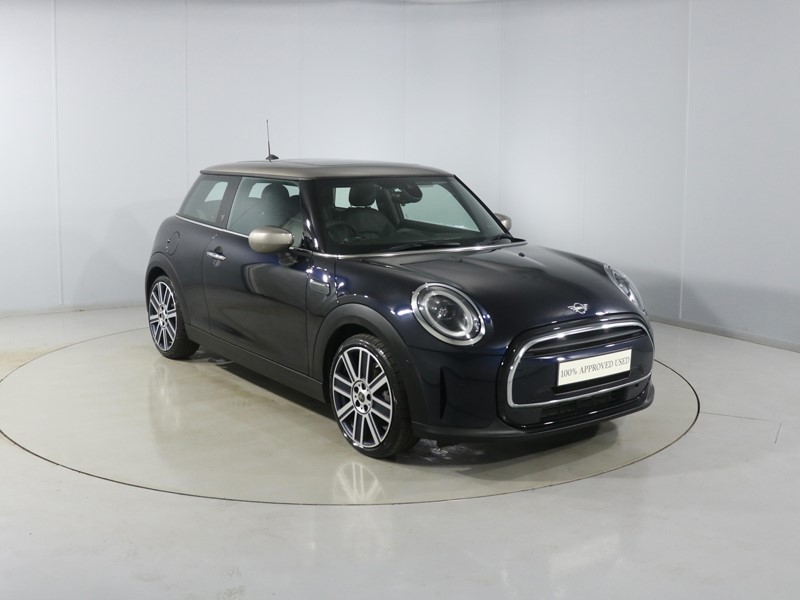 2022 (72) MINI HATCHBACK 1.5 Cooper Exclusive 3dr Auto