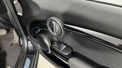 2022 (72) MINI HATCHBACK 1.5 Cooper Exclusive 3dr Auto 4960993