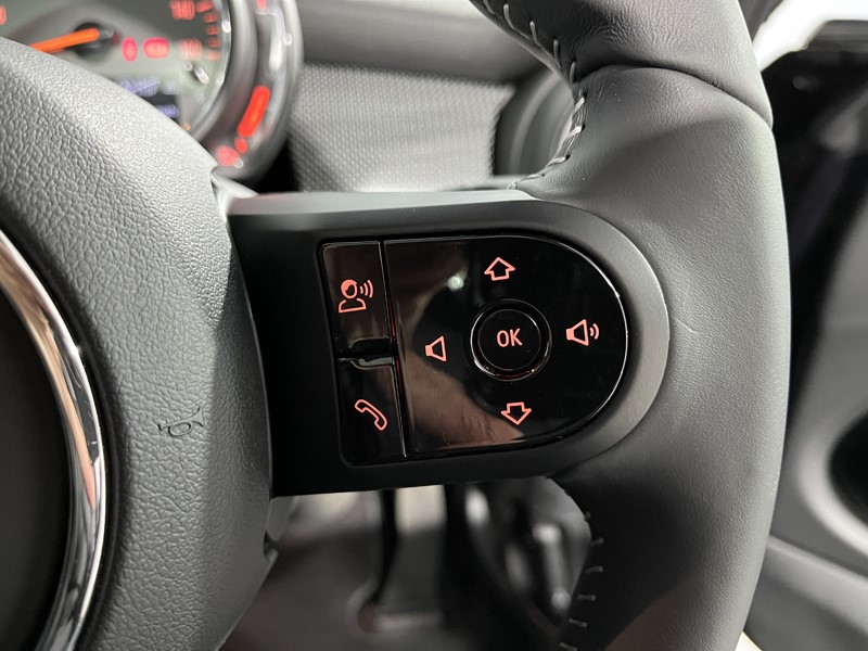 2022 (72) MINI HATCHBACK 1.5 Cooper Exclusive 3dr Auto 4960997