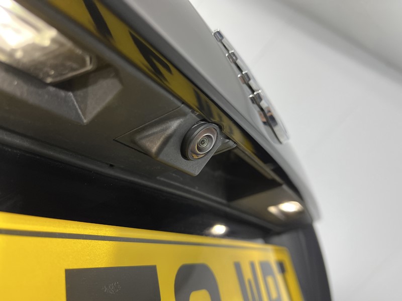 2022 (72) MINI HATCHBACK 1.5 Cooper Exclusive 3dr Auto 4961013