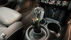 2022 (72) MINI HATCHBACK 1.5 Cooper Exclusive 3dr Auto 4960982