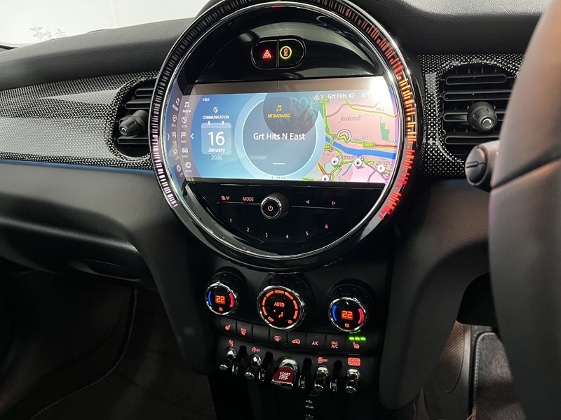 2022 (72) MINI HATCHBACK 1.5 Cooper Exclusive 3dr Auto 4960980