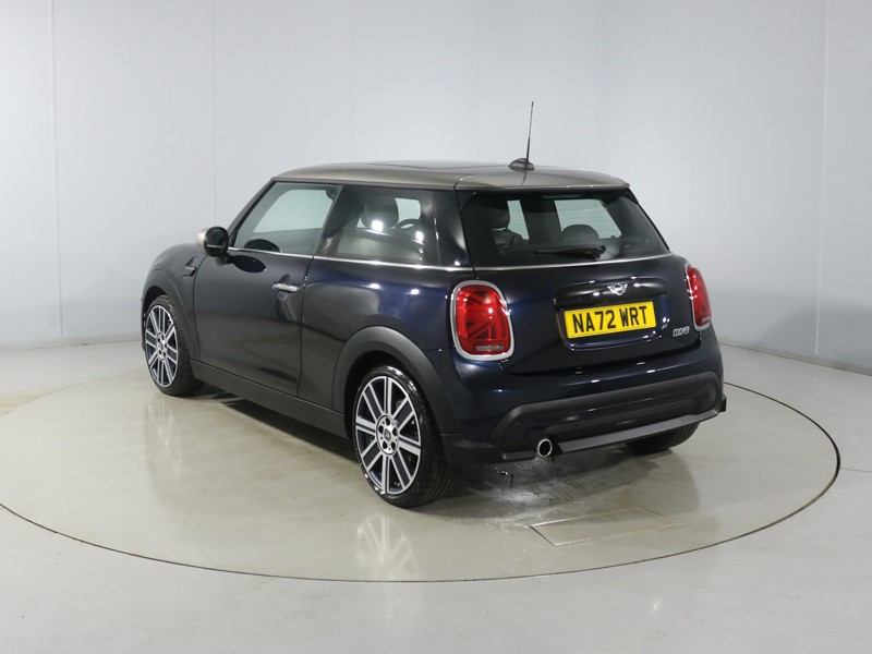 2022 (72) MINI HATCHBACK 1.5 Cooper Exclusive 3dr Auto