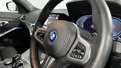 2021 (71) BMW 3 SERIES 330e M Sport Pro Edition 4dr Step Auto 4972203