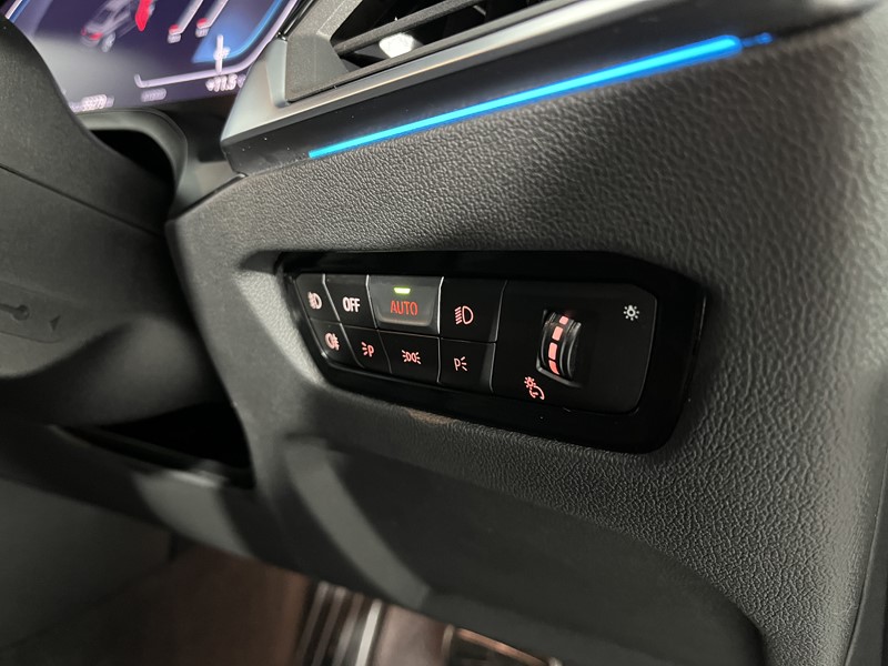 2021 (71) BMW 3 SERIES 330e M Sport Pro Edition 4dr Step Auto 4972202