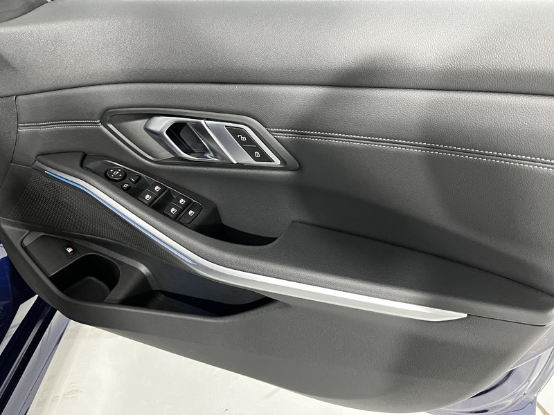 2021 (71) BMW 3 SERIES 330e M Sport Pro Edition 4dr Step Auto 4972201