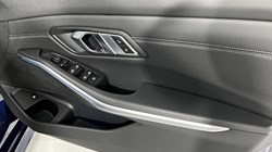 2021 (71) BMW 3 SERIES 330e M Sport Pro Edition 4dr Step Auto 4972201