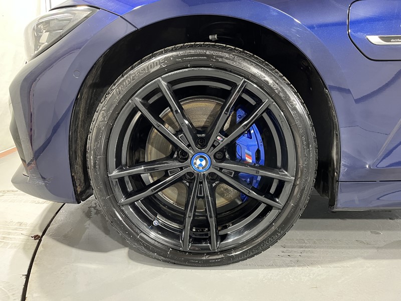 2021 (71) BMW 3 SERIES 330e M Sport Pro Edition 4dr Step Auto 4972195