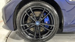 2021 (71) BMW 3 SERIES 330e M Sport Pro Edition 4dr Step Auto 4972195