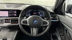 2021 (71) BMW 3 SERIES 330e M Sport Pro Edition 4dr Step Auto 4972186