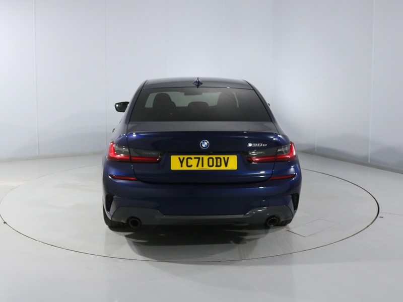 2021 (71) BMW 3 SERIES 330e M Sport Pro Edition 4dr Step Auto 4972196