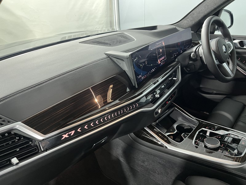 2025 (75) BMW X7 xDrive40i MHT M Sport 5dr Step Auto 4977364