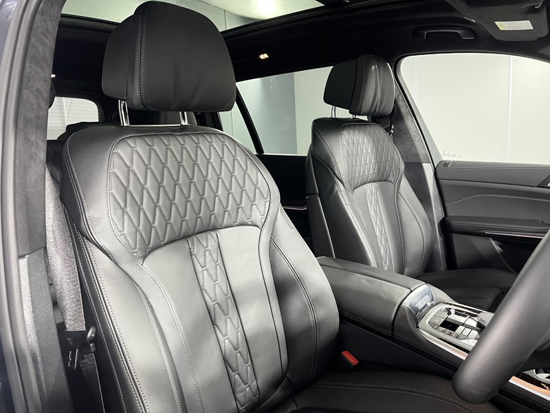 2025 (75) BMW X7 xDrive40i MHT M Sport 5dr Step Auto 4977368