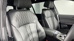 2025 (75) BMW X7 xDrive40i MHT M Sport 5dr Step Auto 4977368