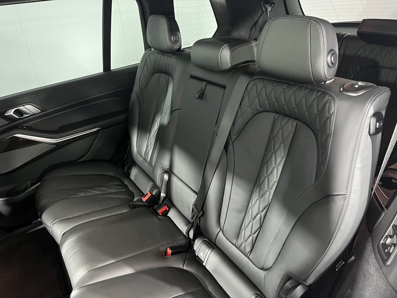 2025 (75) BMW X7 xDrive40i MHT M Sport 5dr Step Auto 4977369