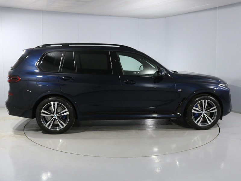 2025 (75) BMW X7 xDrive40i MHT M Sport 5dr Step Auto 4977360