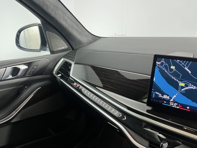 2025 (75) BMW X7 xDrive40i MHT M Sport 5dr Step Auto 4977386