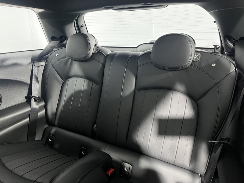 2022 (22) MINI HATCHBACK 1.5 Cooper Exclusive 3dr Auto 4966306