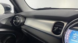 2022 (22) MINI HATCHBACK 1.5 Cooper Exclusive 3dr Auto 4966319