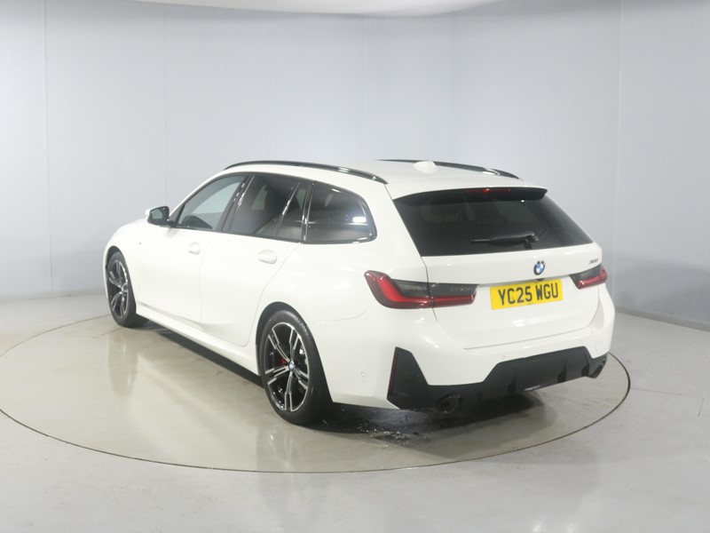 2025 (25) BMW 3 SERIES 320i M Sport 5dr Step Auto
