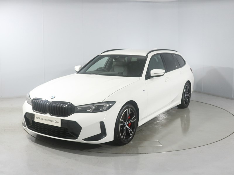 2025 (25) BMW 3 SERIES 320i M Sport 5dr Step Auto 4965844