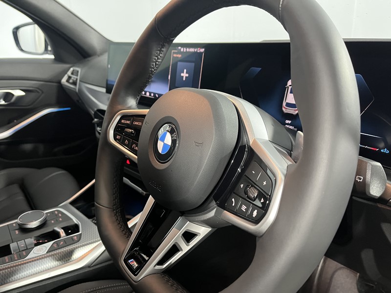 2025 (25) BMW 3 SERIES 320i M Sport 5dr Step Auto 4965818