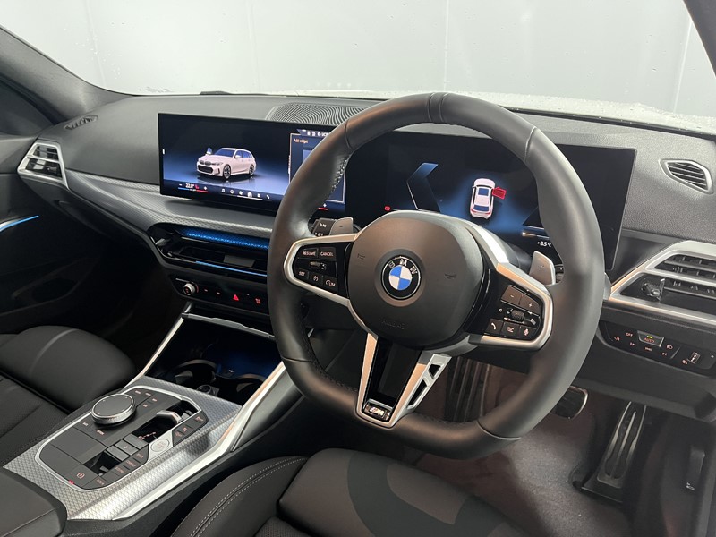 2025 (25) BMW 3 SERIES 320i M Sport 5dr Step Auto 4965802