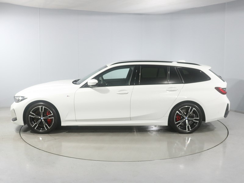 2025 (25) BMW 3 SERIES 320i M Sport 5dr Step Auto 4965846