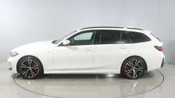 2025 (25) BMW 3 SERIES 320i M Sport 5dr Step Auto 4965846