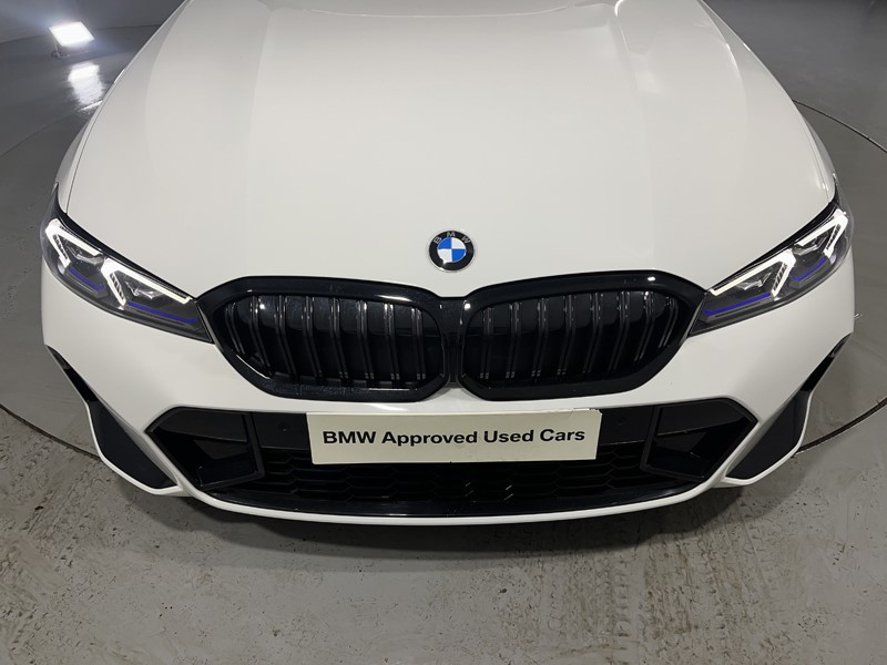 2025 (25) BMW 3 SERIES 320i M Sport 5dr Step Auto 4965838