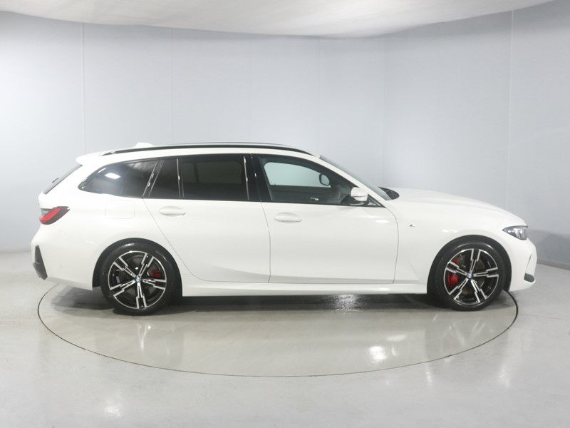 2025 (25) BMW 3 SERIES 320i M Sport 5dr Step Auto 4965799