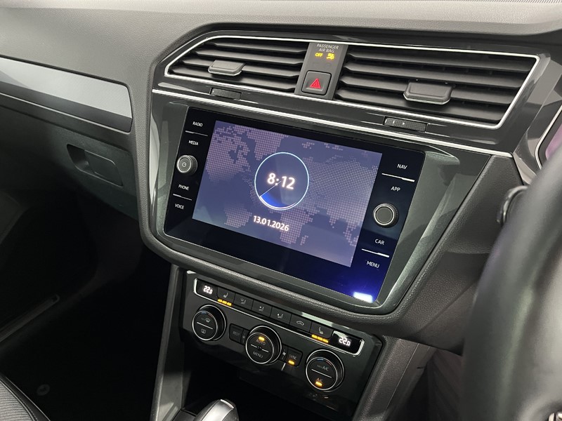 2019 (69) VOLKSWAGEN TIGUAN 2.0 TDi 150 4Motion R-Line Tech 5dr DSG 4950815