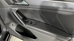 2019 (69) VOLKSWAGEN TIGUAN 2.0 TDi 150 4Motion R-Line Tech 5dr DSG 4950828