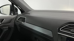 2019 (69) VOLKSWAGEN TIGUAN 2.0 TDi 150 4Motion R-Line Tech 5dr DSG 4950834