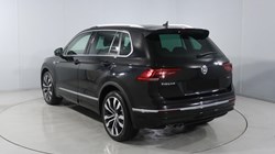 2019 (69) VOLKSWAGEN TIGUAN 2.0 TDi 150 4Motion R-Line Tech 5dr DSG 4950809