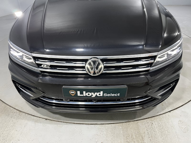 2019 (69) VOLKSWAGEN TIGUAN 2.0 TDi 150 4Motion R-Line Tech 5dr DSG 4950849