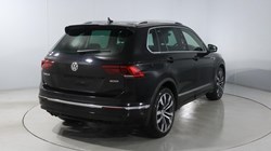 2019 (69) VOLKSWAGEN TIGUAN 2.0 TDi 150 4Motion R-Line Tech 5dr DSG 4950856