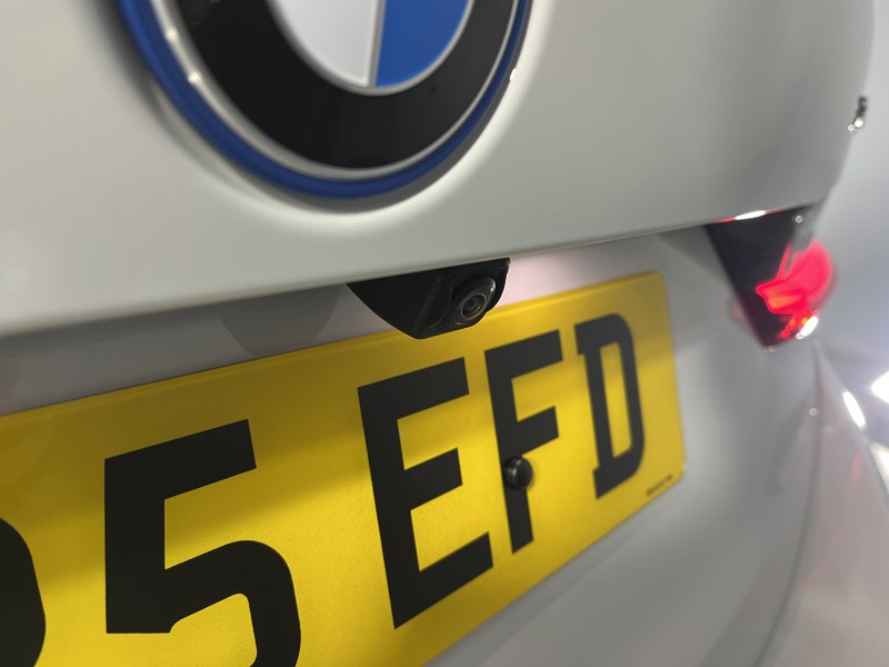 2025 (25) BMW 3 SERIES 330e 22.3 kWh M Sport 5dr Step Auto 4965541