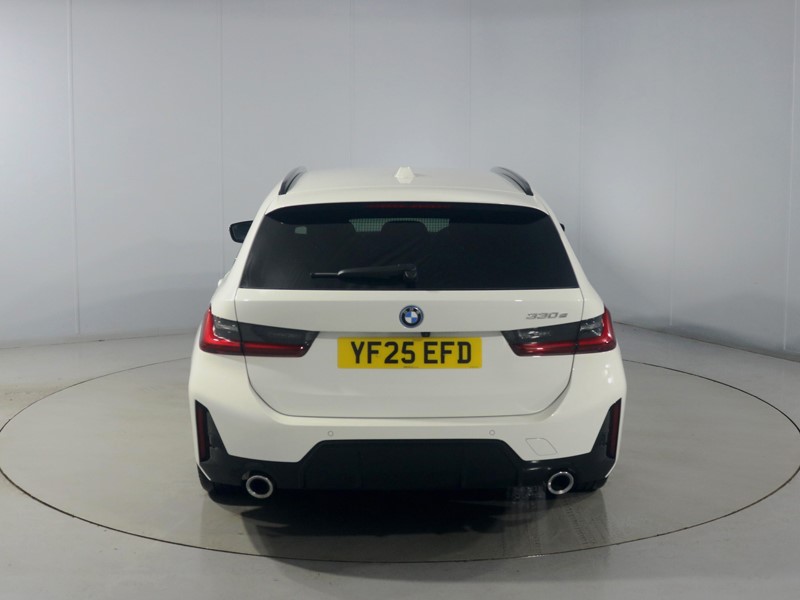 2025 (25) BMW 3 SERIES 330e 22.3 kWh M Sport 5dr Step Auto 4965509