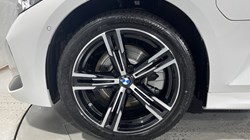 2025 (25) BMW 3 SERIES 330e 22.3 kWh M Sport 5dr Step Auto 4965508