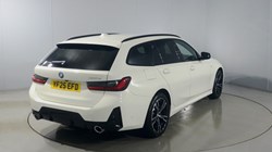 2025 (25) BMW 3 SERIES 330e 22.3 kWh M Sport 5dr Step Auto 4965544
