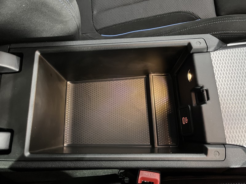 2025 (25) BMW 3 SERIES 330e 22.3 kWh M Sport 5dr Step Auto 4965529