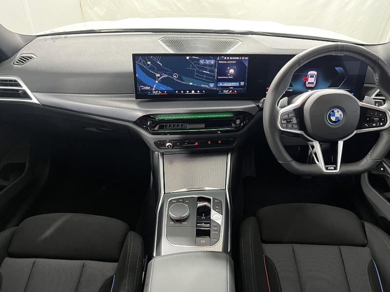 2025 (25) BMW 3 SERIES 330e 22.3 kWh M Sport 5dr Step Auto 4965498