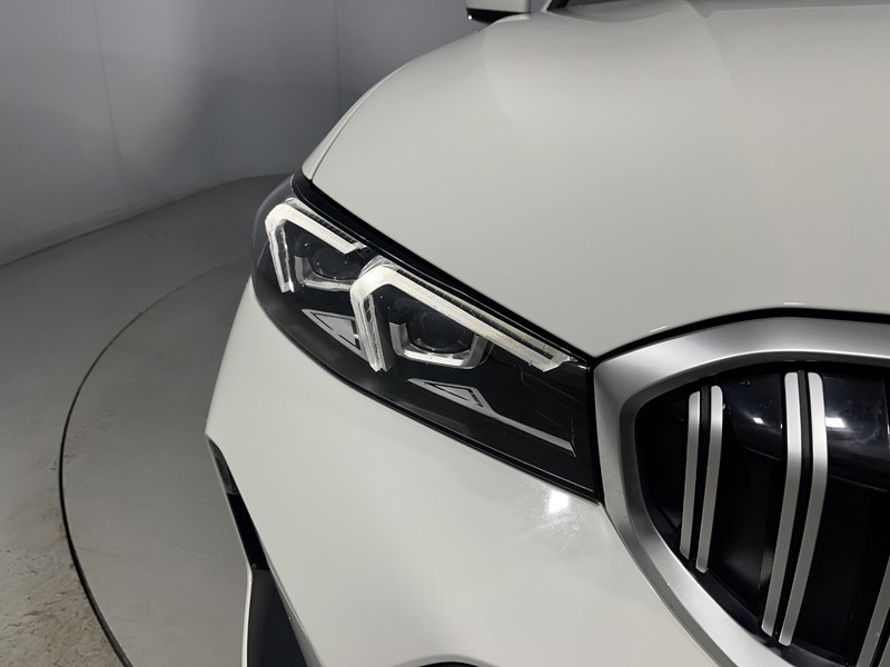 2025 (25) BMW 3 SERIES 330e 22.3 kWh M Sport 5dr Step Auto 4965535